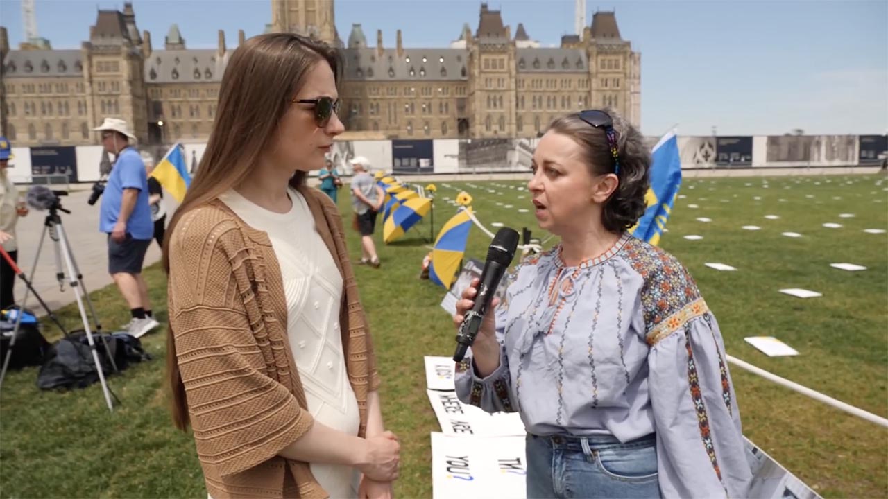 An interview with Oleksandra Matviichuk during the “ДЕ ТИ: Where are you?” volunteers’ improvised exhibit in Ottawa